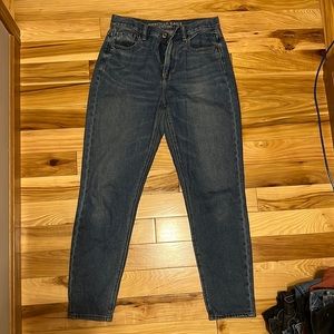 American eagle mom jeans, size 4
